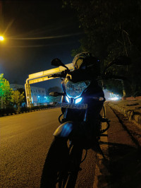 Saturn Blue Bajaj Pulsar NS 160