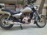 Silver Bajaj Avenger 220 DTS-i