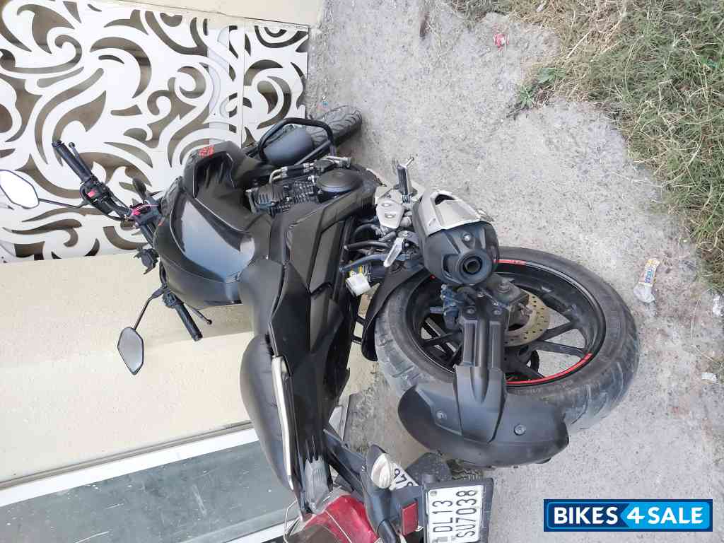 Black Yamaha FZ 25 BS6