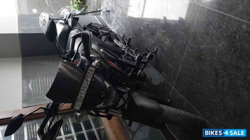 Black Yamaha FZ 25 BS6