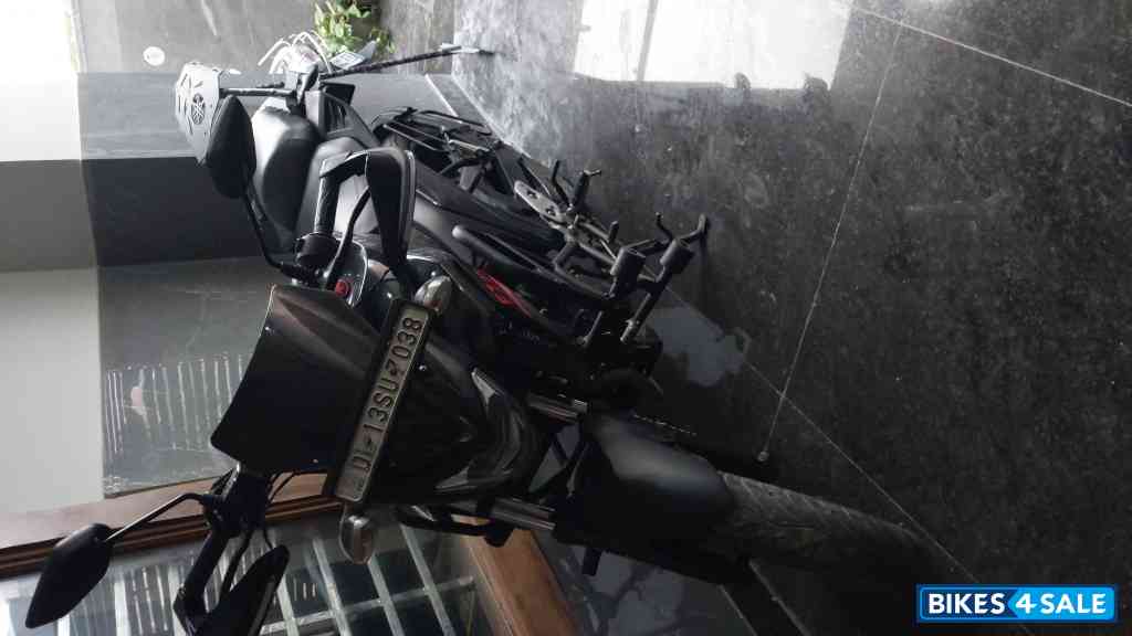 Black Yamaha FZ 25 BS6