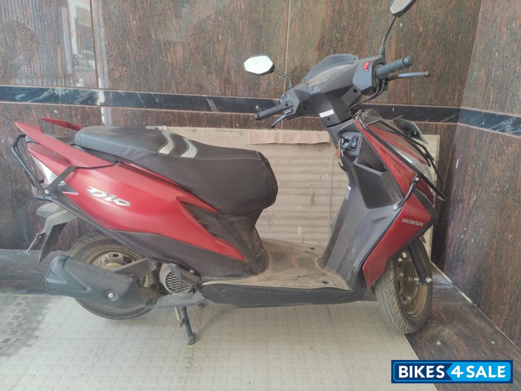 Red Honda Dio Deluxe 2023