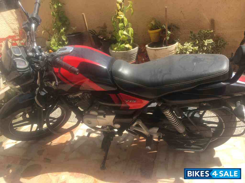 Ebony Black Met Bajaj V15