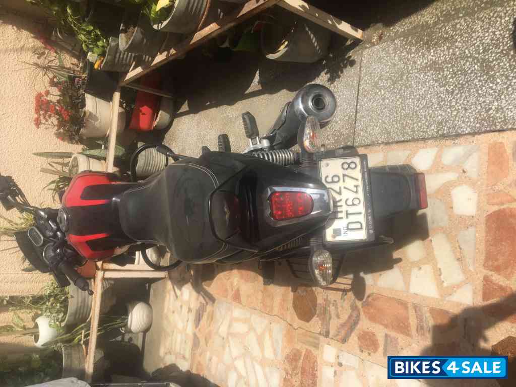 Ebony Black Met Bajaj V15