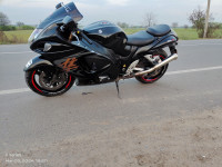 Black Suzuki Hayabusa GSX1300R