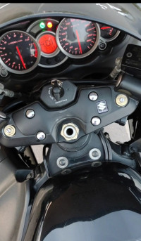 Black Suzuki Hayabusa GSX1300R