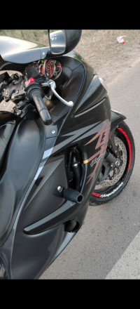 Black Suzuki Hayabusa GSX1300R