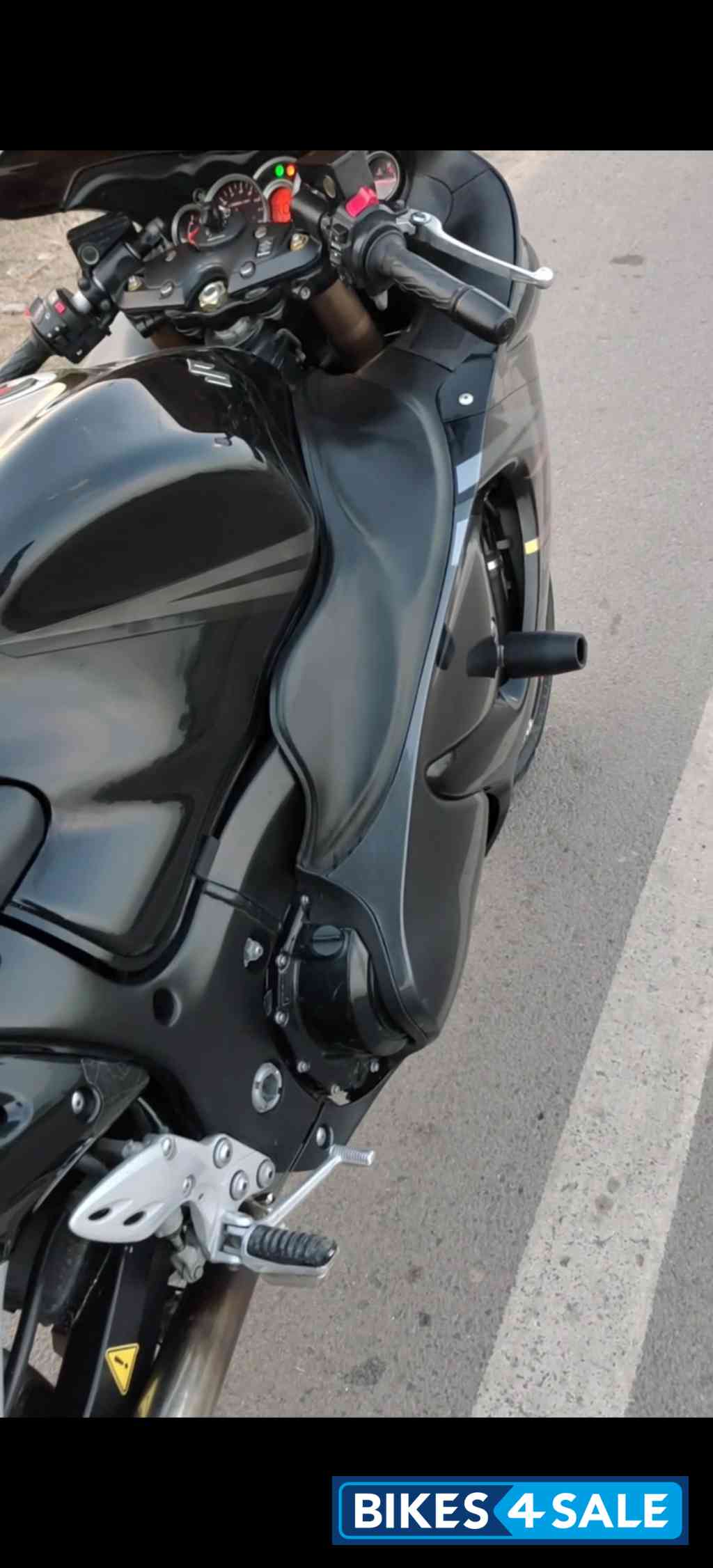 Black Suzuki Hayabusa GSX1300R