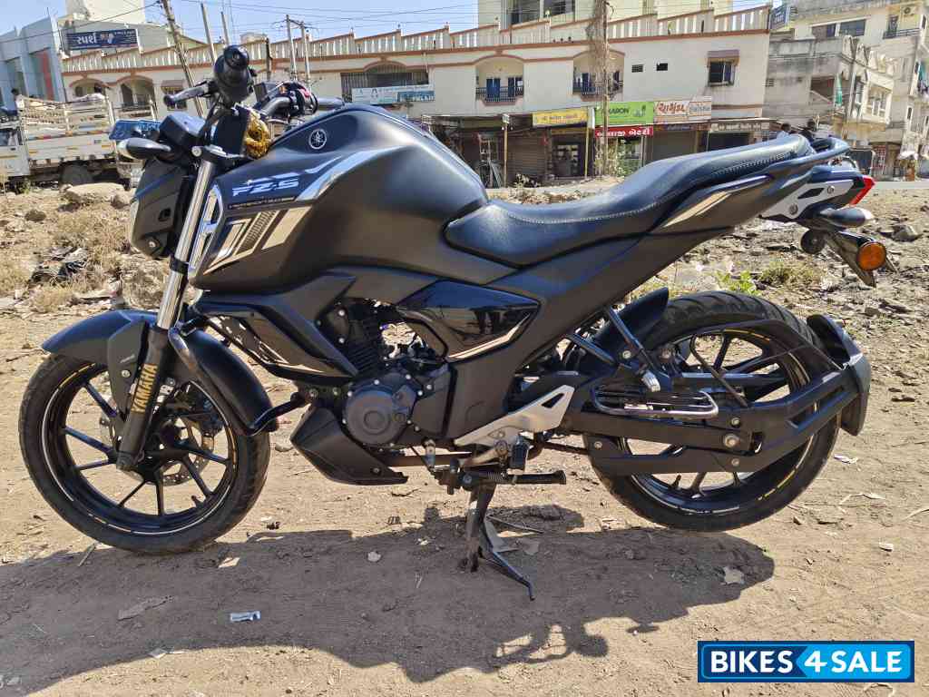 Yamaha FZ-S FI V3 BS6