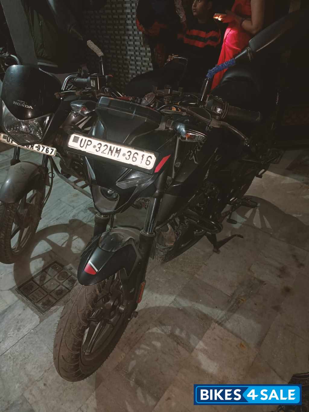 Black Bajaj Pulsar N160 Dual Channel ABS