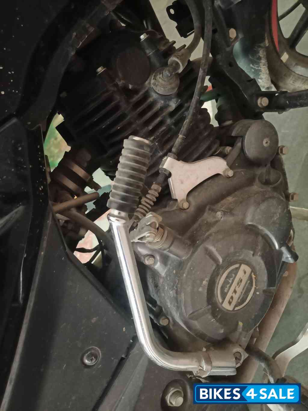 Black Bajaj Pulsar 125 Neon BS6