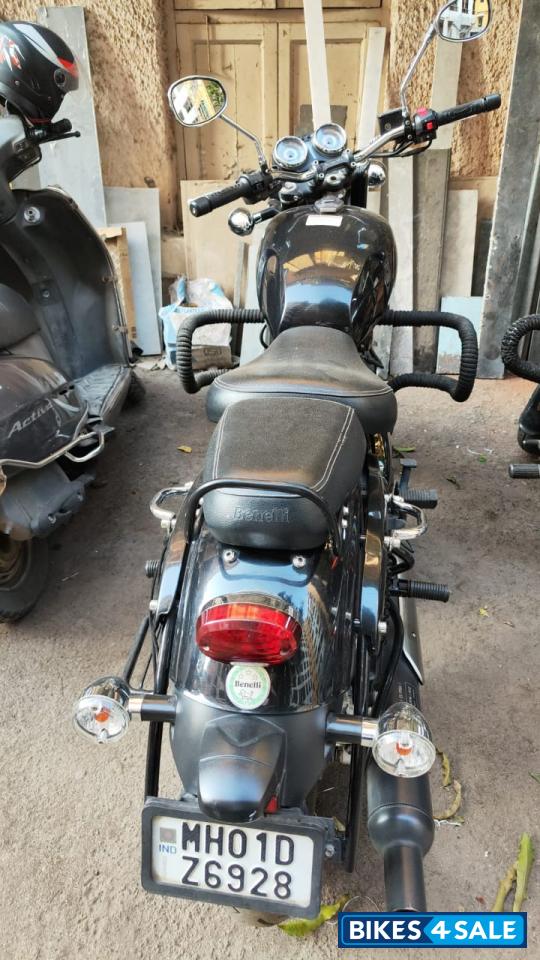 Black Benelli Imperiale 400 BS6