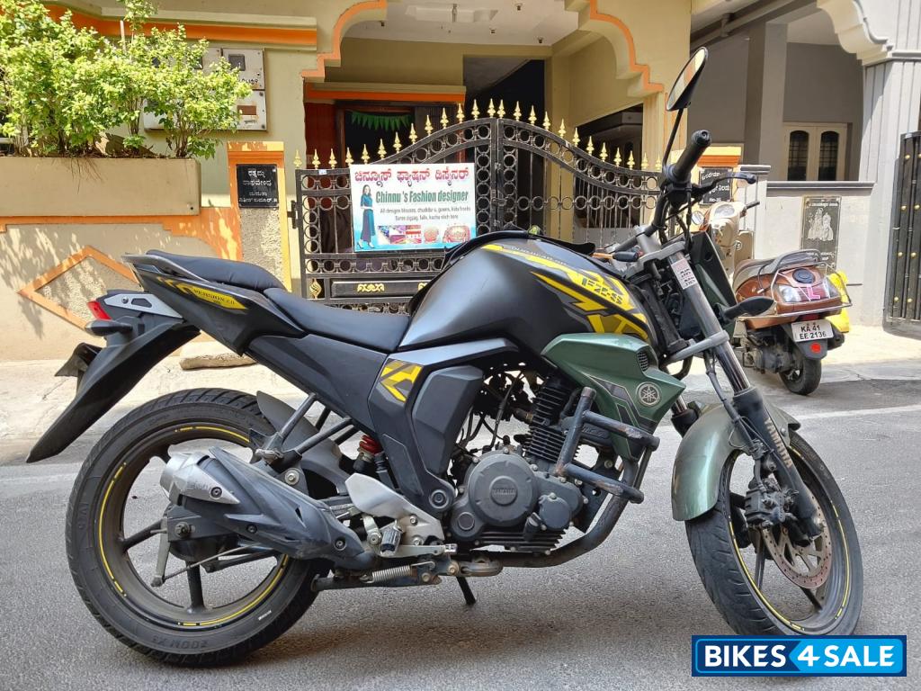 Green Yamaha FZ-S FI V3