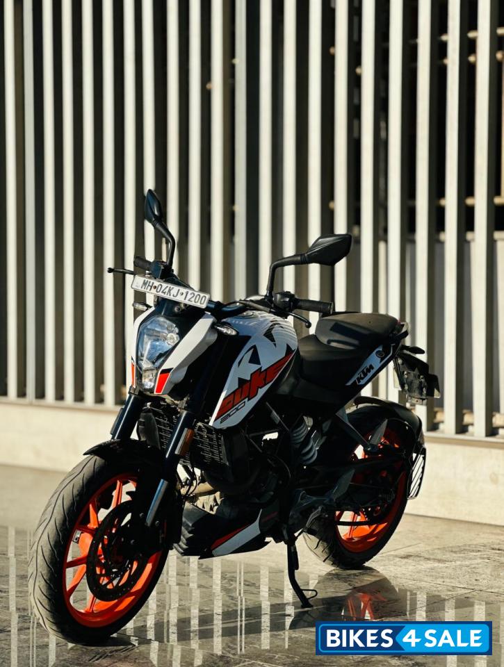 KTM Duke 200