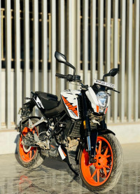 KTM Duke 200