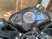 Mate Black Bajaj Pulsar NS200