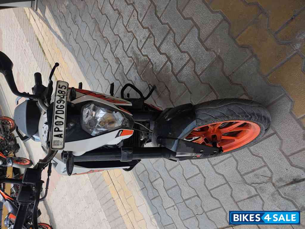 White And Orange KTM Duke 200