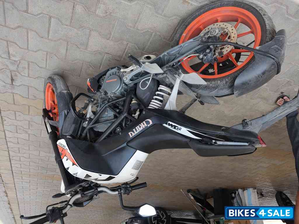 White And Orange KTM Duke 200