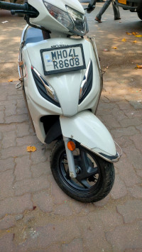 White Honda Activa 6G H-smart
