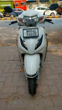 White Honda Activa 6G H-smart