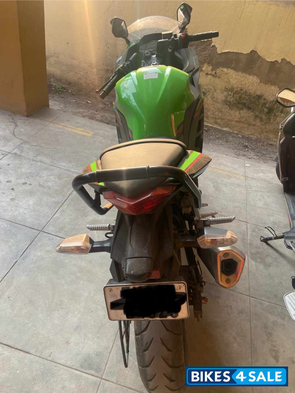 Kawasaki Ninja 300 BS6 2023