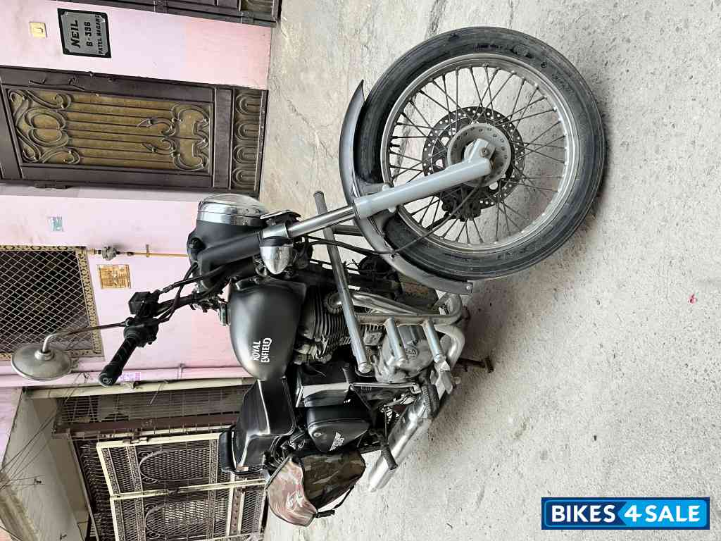 Magic Black Royal Enfield Bullet Electra