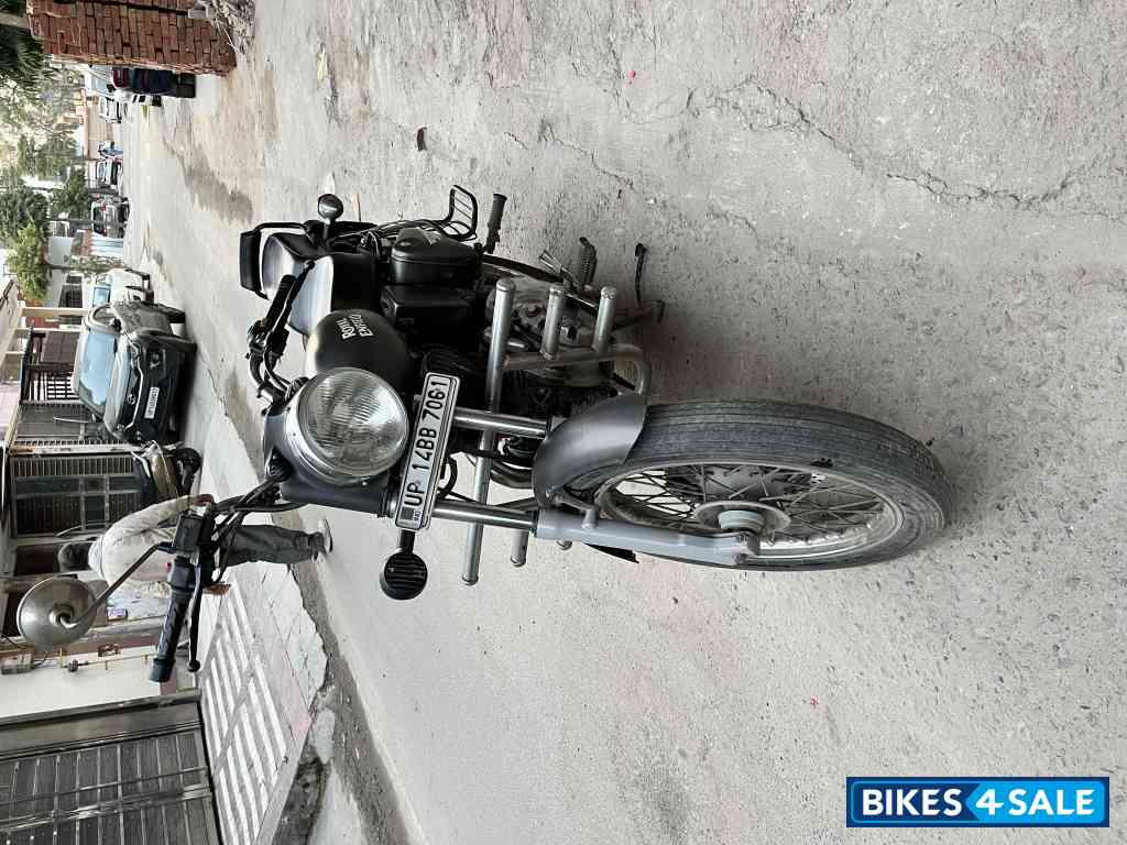 Magic Black Royal Enfield Bullet Electra