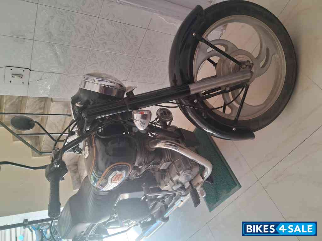 Black Royal Enfield Classic 350