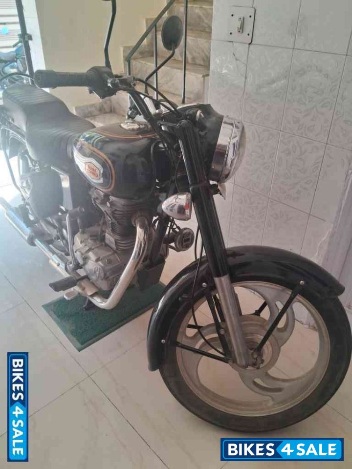 Black Royal Enfield Classic 350