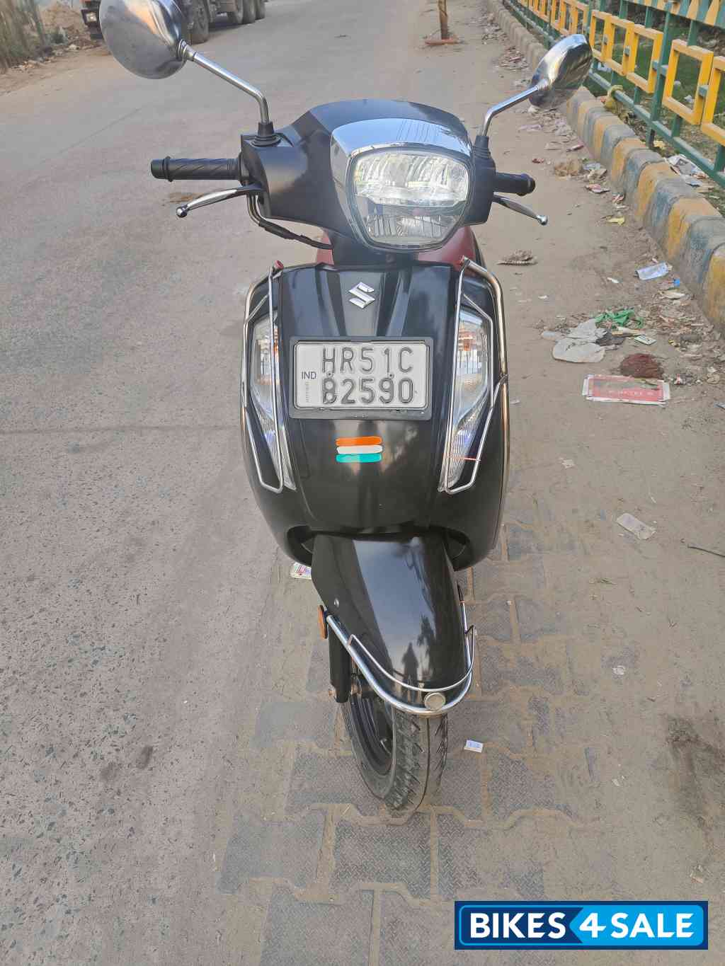 Black Suzuki Access 125 Special Edition BS6