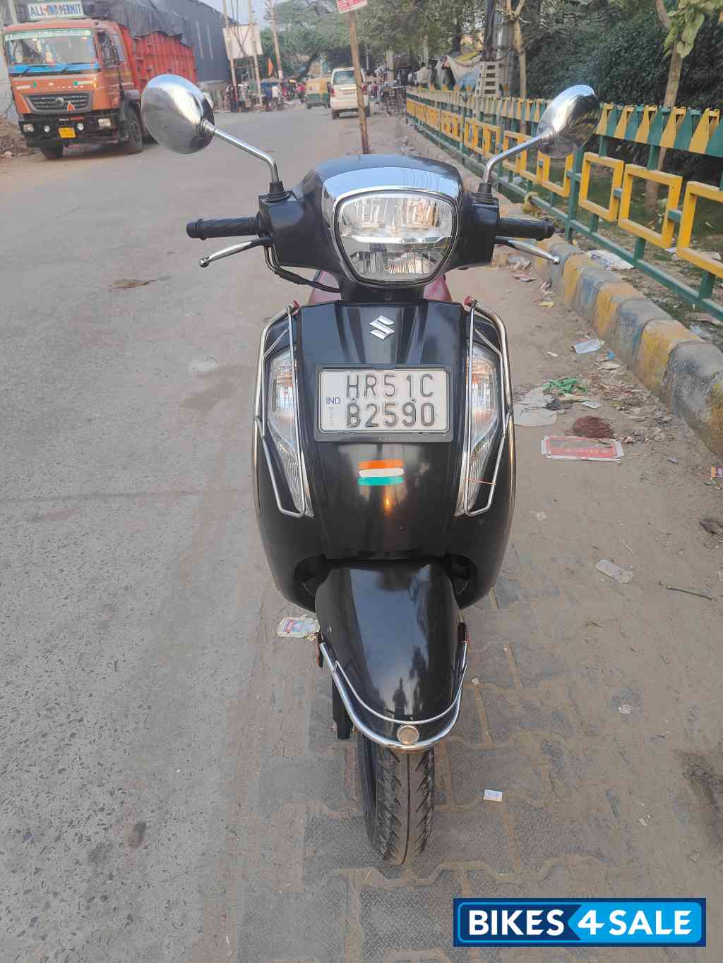 Black Suzuki Access 125 Special Edition BS6