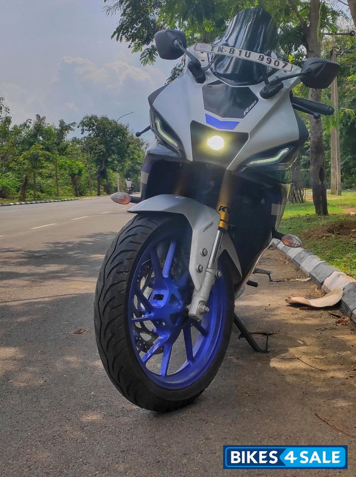 Grey Yamaha R15M