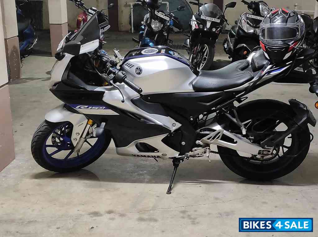 Grey Yamaha R15M