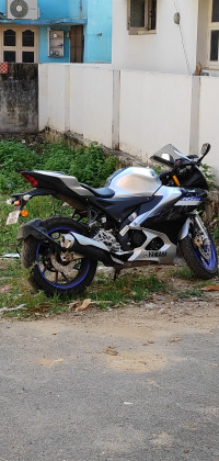 Grey Yamaha R15M