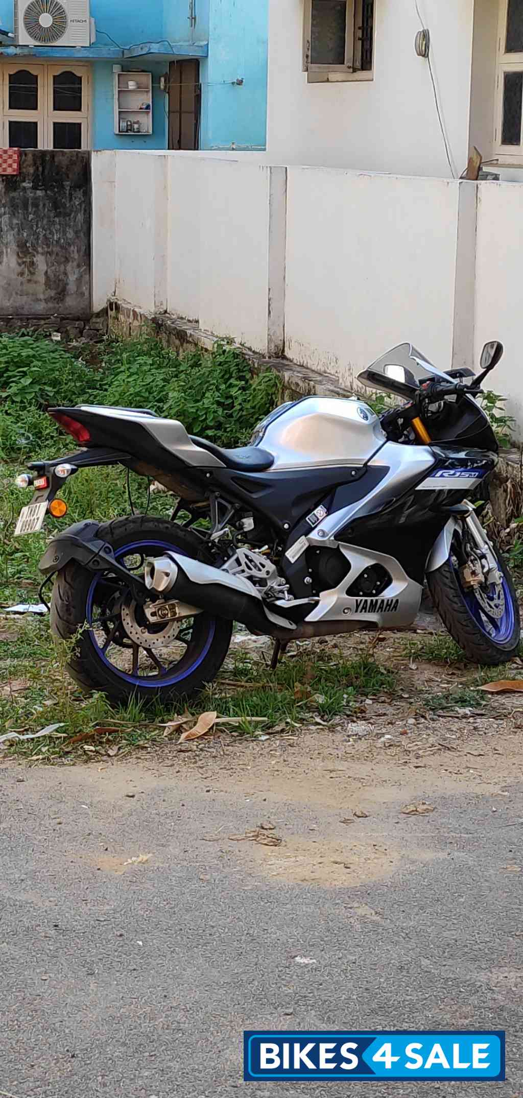 Grey Yamaha R15M
