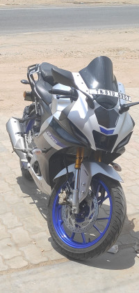 Grey Yamaha R15M