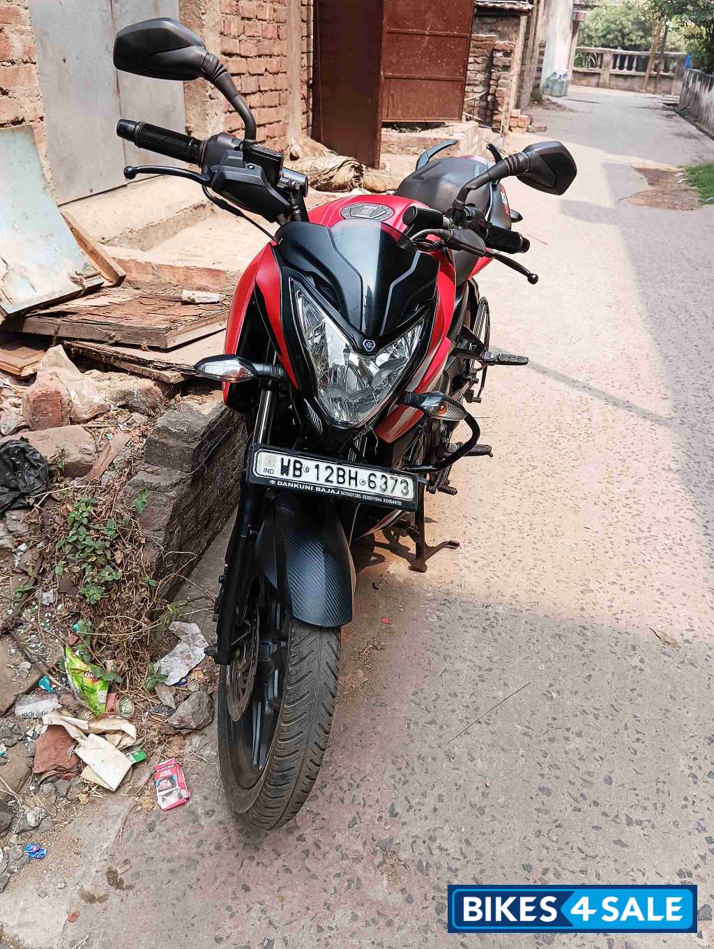 Red Bajaj Pulsar NS 125
