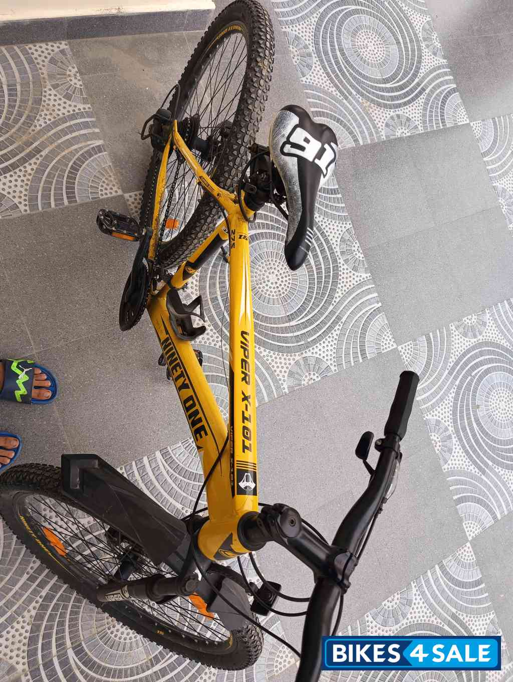 Yellow Bicycle  Ninety one viper 27.5T