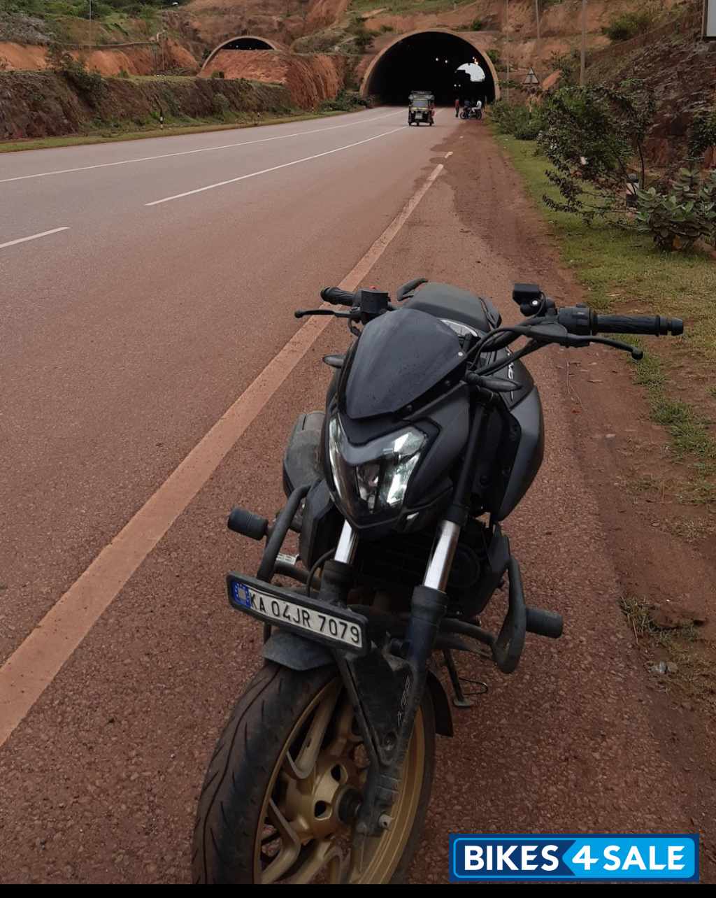 Bajaj Dominar 400