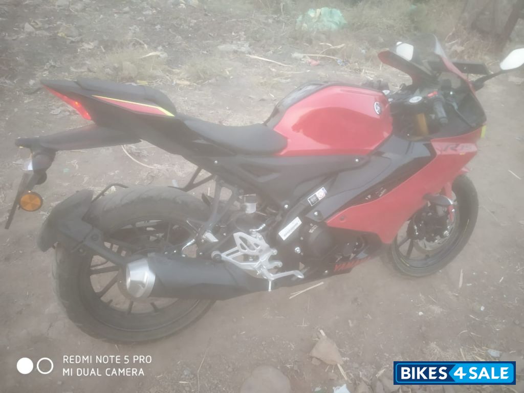 Red Yamaha R15 V4 Red Yamaha R15 V4