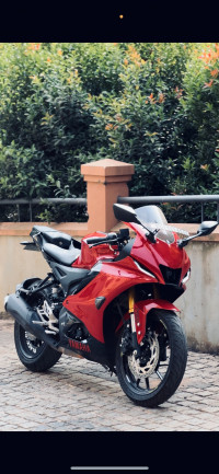 Yamaha R15 V4