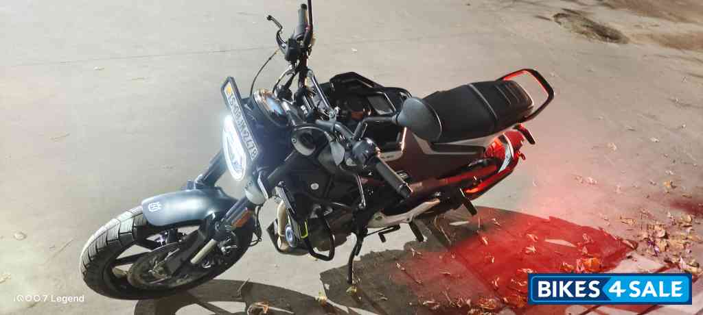 Husqvarna Svartpilen 250 2022