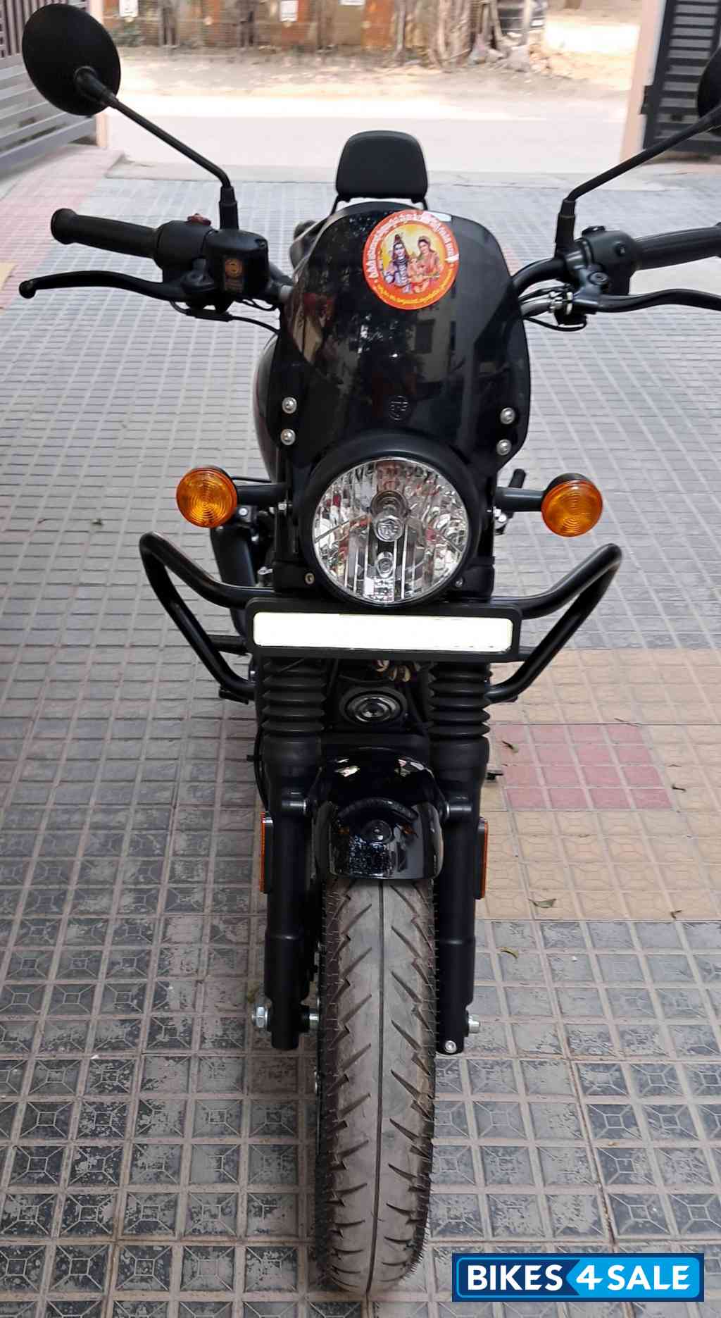 Dapper Grey Royal Enfield Hunter 350 Metro