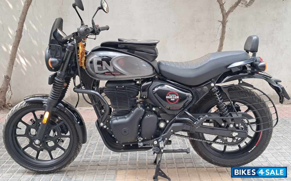 Dapper Grey Royal Enfield Hunter 350 Metro
