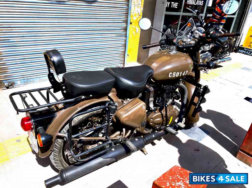 Royal Enfield Classic 500 Pegasus Edition