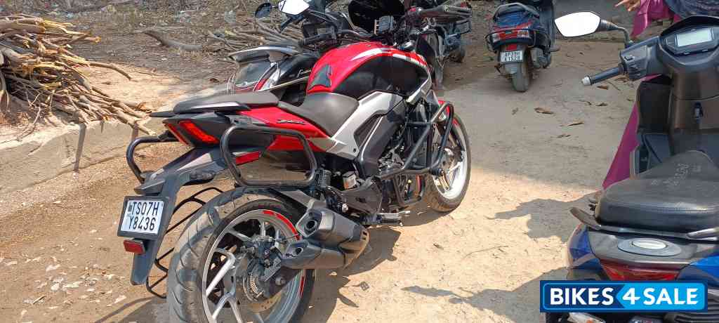 Bajaj Dominar 250 2022