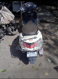 White Hero Maestro Edge 125