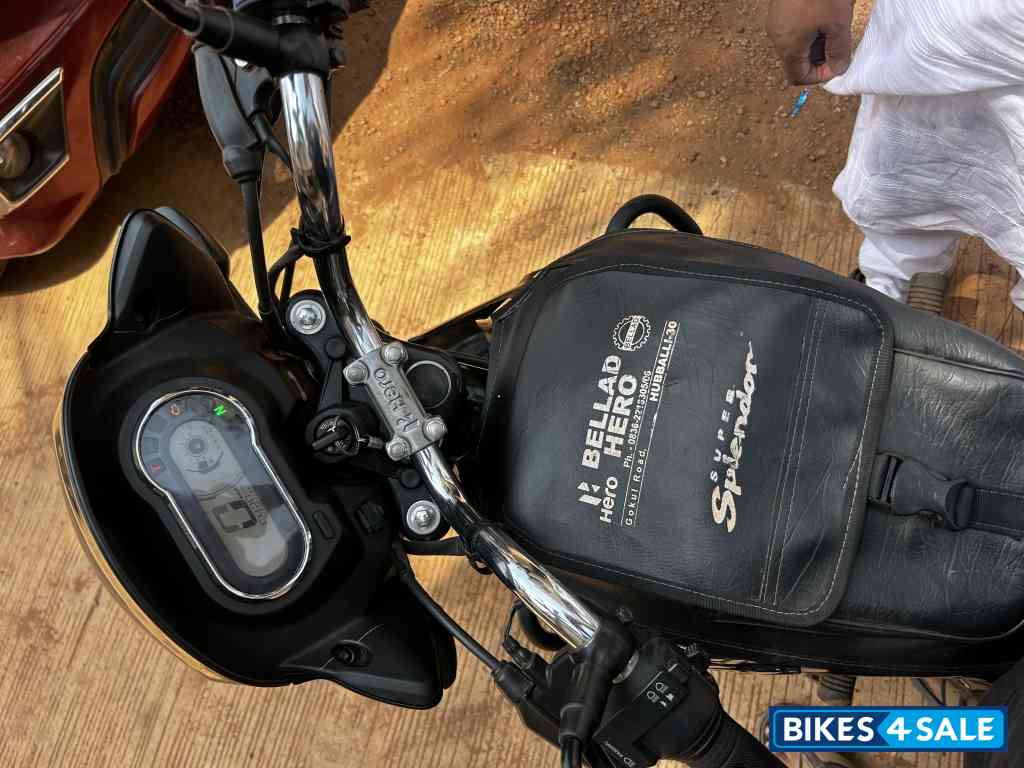 Black Hero Super Splendor XTEC Black Hero Super Splendor XTEC