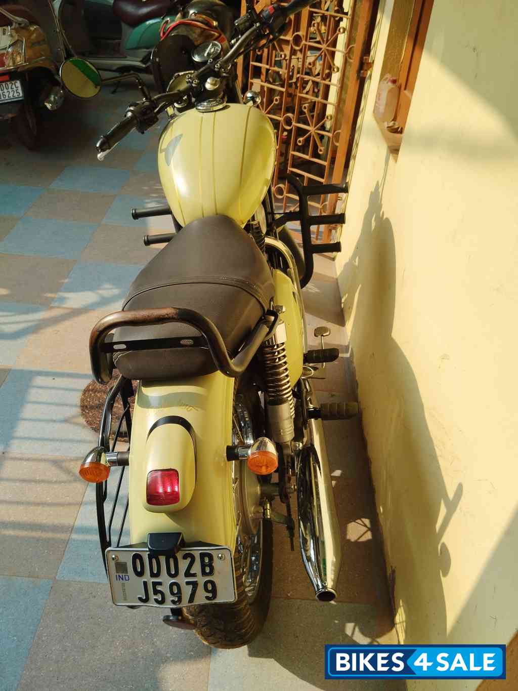 Lumos Lime Jawa forty two