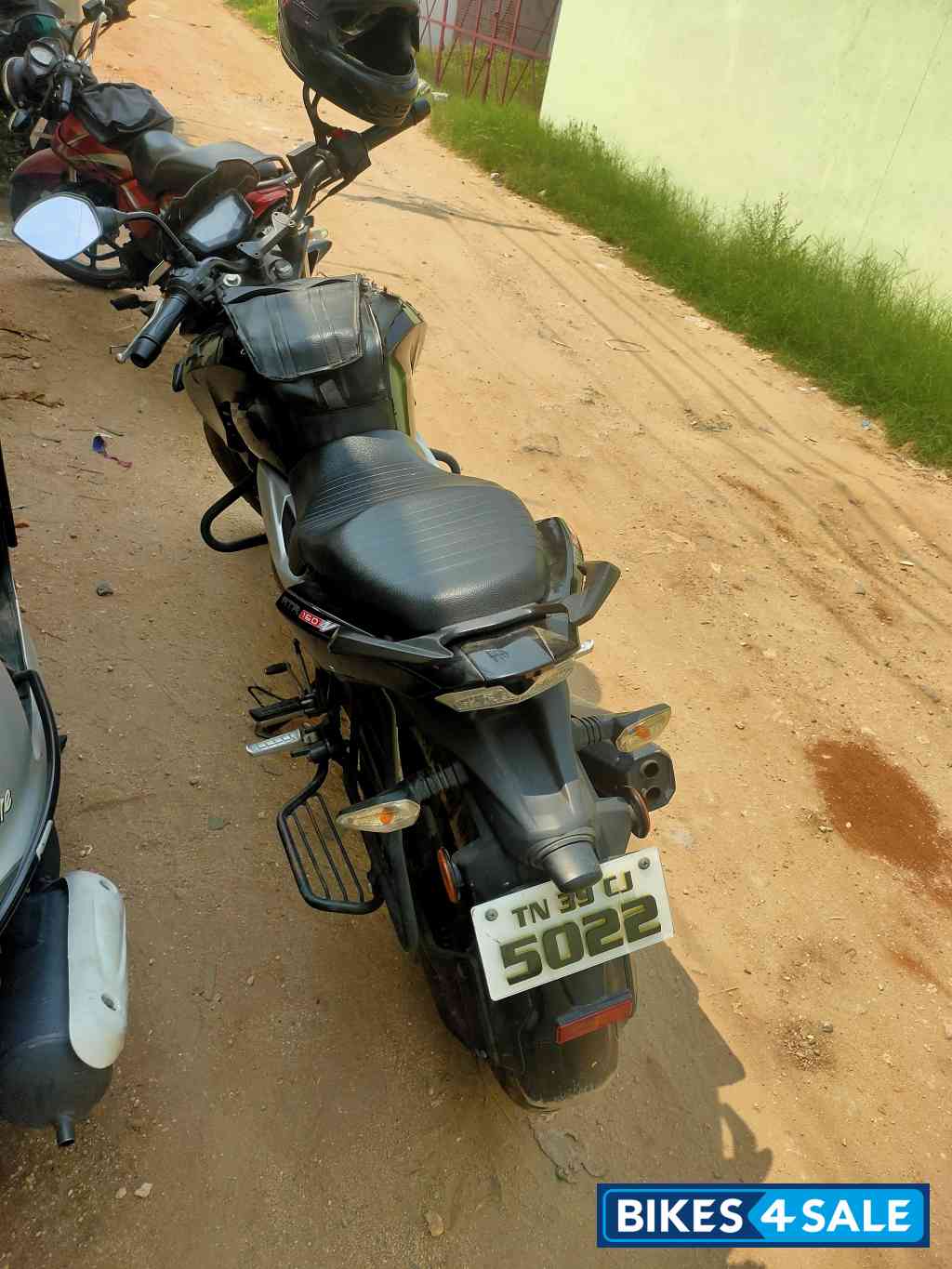 TVS Apache RTR 160 4V